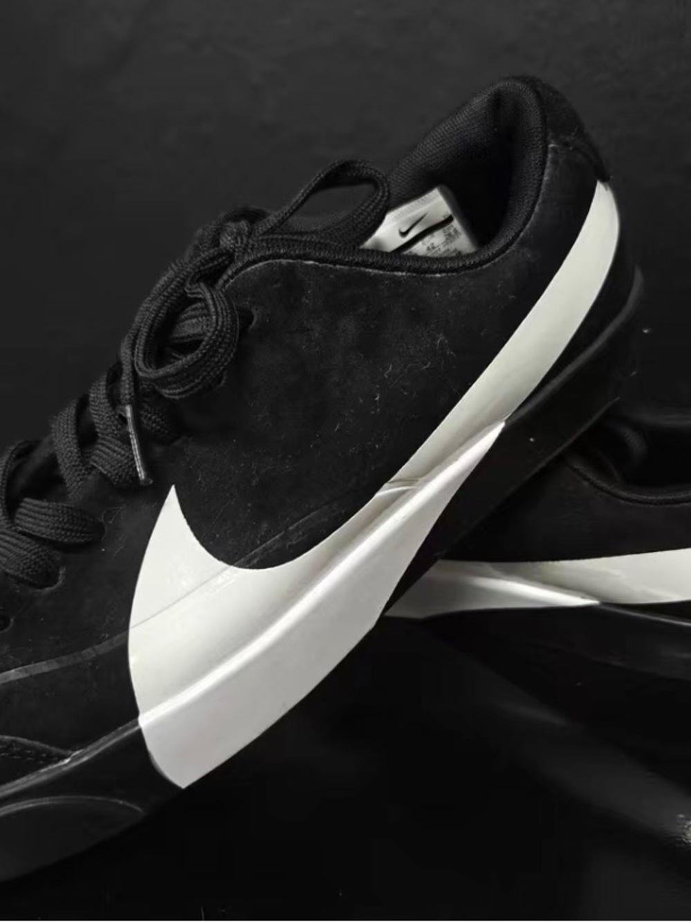 Nike Black & White Men's Low-Top Sneakers